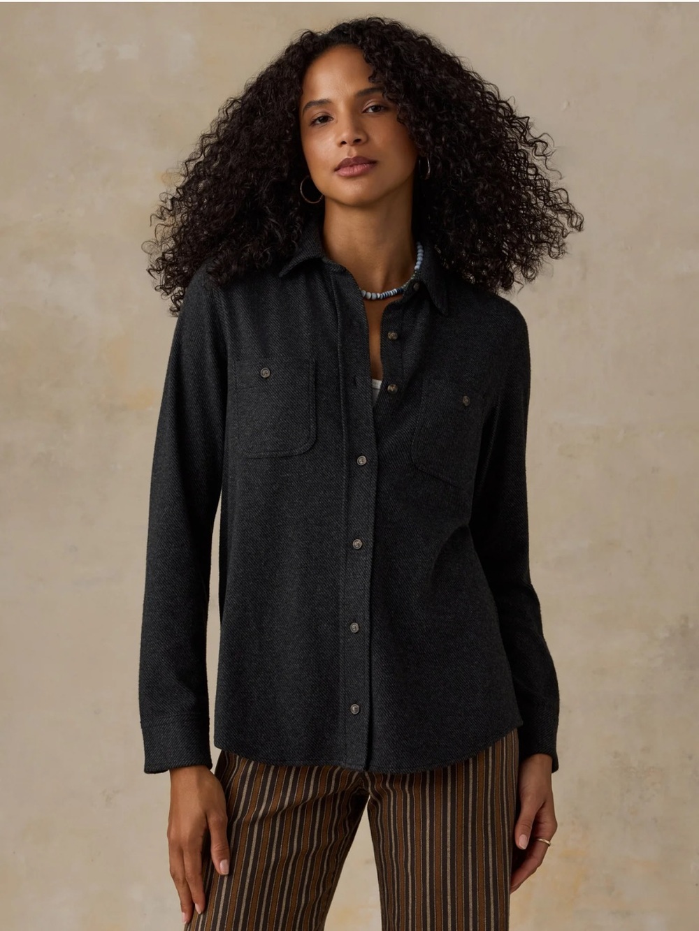 Faherty Legend Sweater Shirt in Heathered Black Twill Size Large